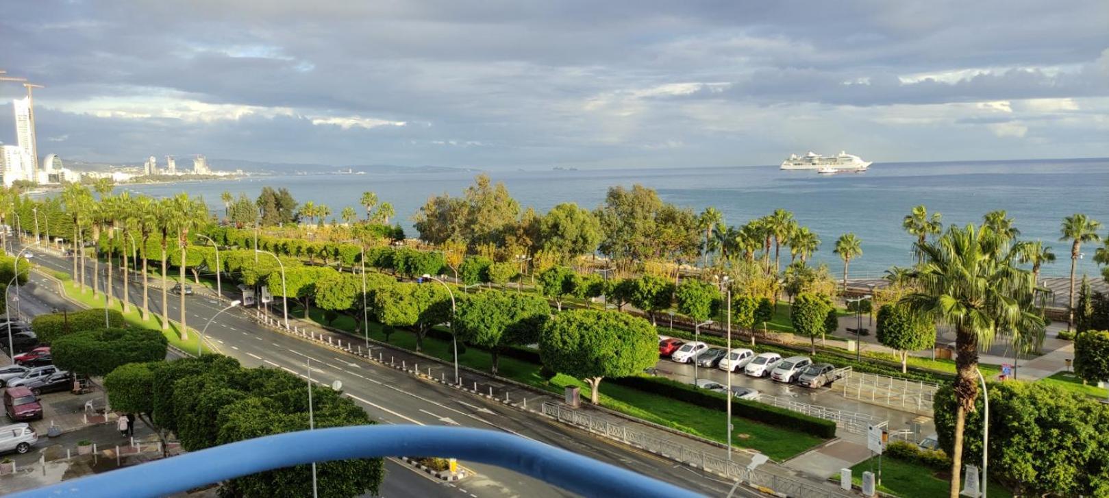 Sea Front & City Center, Amazing Sea View ليماسول المظهر الخارجي الصورة