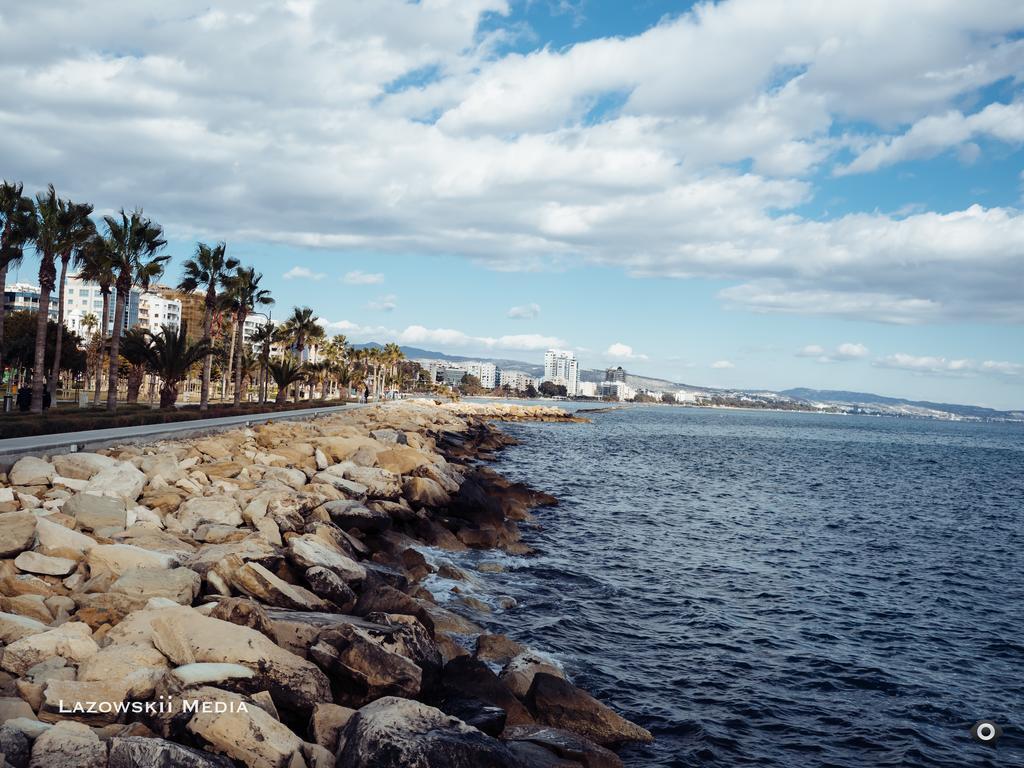 Sea Front & City Center, Amazing Sea View ليماسول المظهر الخارجي الصورة